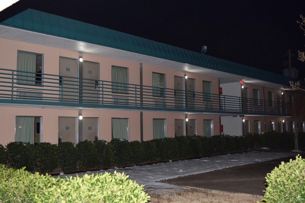 Economy Inn Little Rock Exterior photo