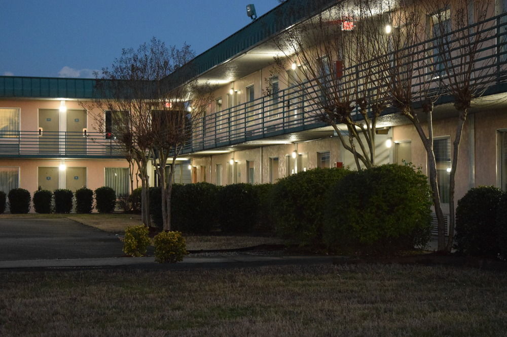Economy Inn Little Rock Exterior photo